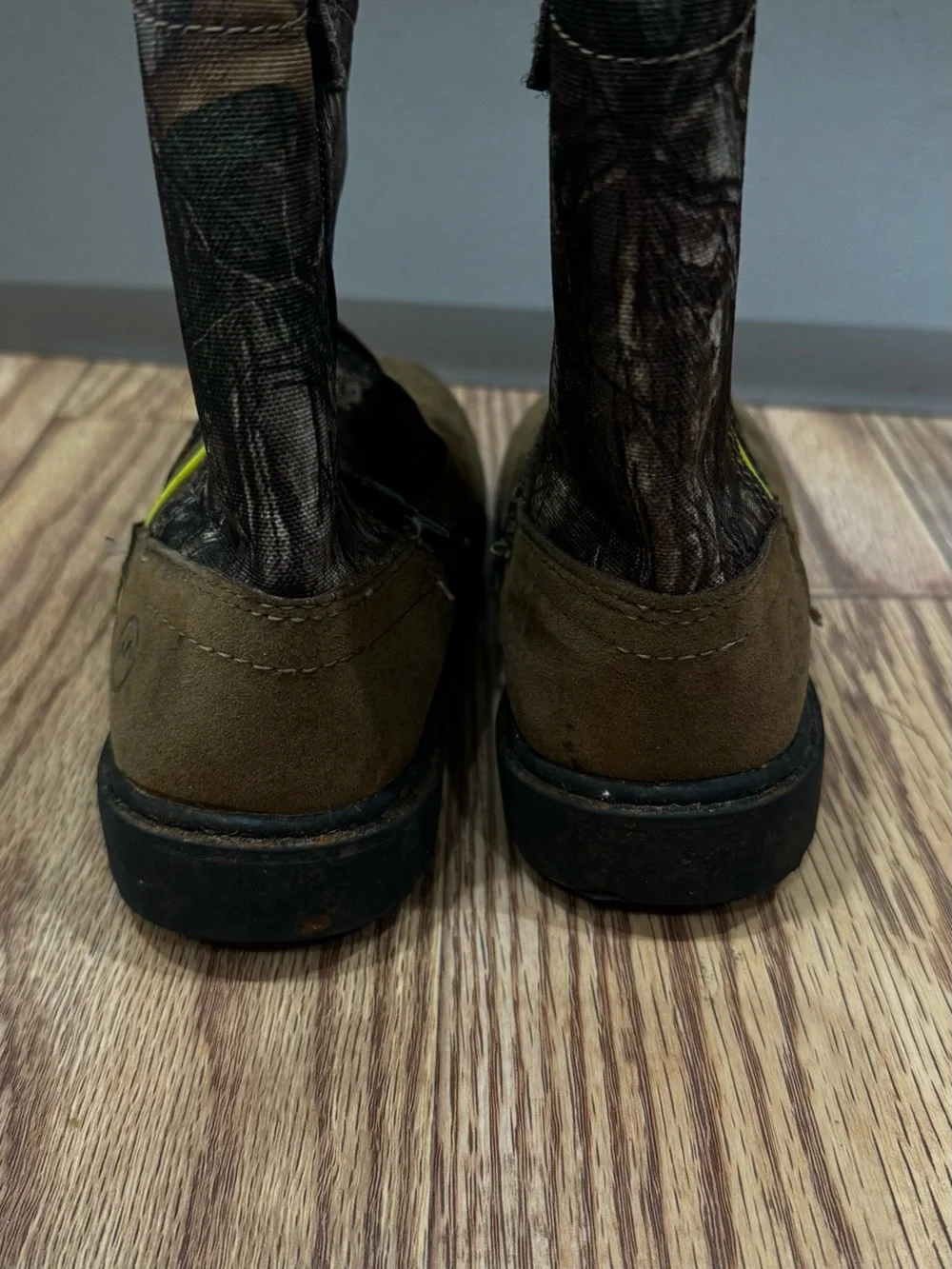 Magellan Outdoors Toddlers' Boone Boots size 12